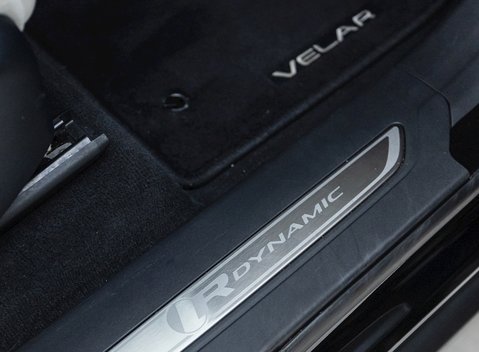 Land Rover Range Rover Velar R-Dynamic D240 HSE 21