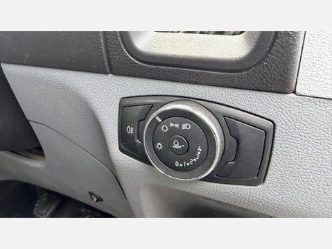 Ford Transit 350 L2 C/C DRW 26