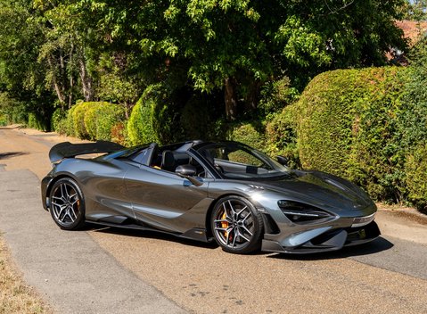 McLaren 765LT Spider 4