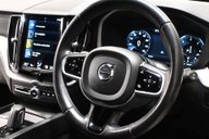 Volvo XC60 2.0 XC60 R-Design B4 MHEV AWD Auto 4WD 5dr 10