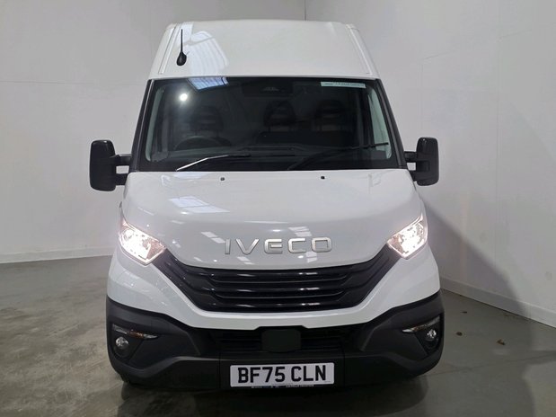 Iveco Daily Daily 35S14A8V H2 2.3 BUISNESS Van 3520L WB Hi-Matic 6