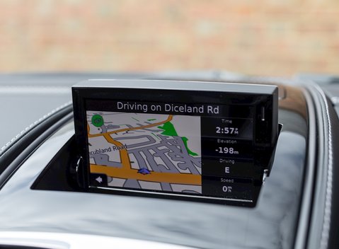 Aston Martin Vanquish Volante 19