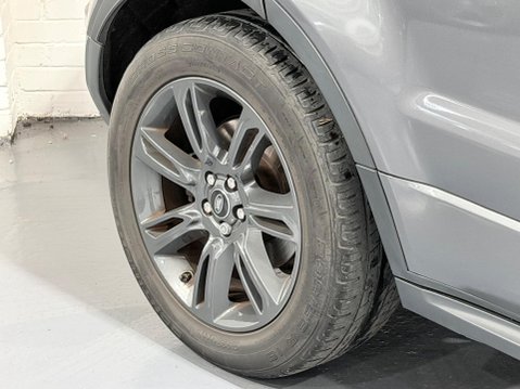 Land Rover Range Rover Evoque 2.0 TD4 Landmark Auto 4WD Euro 6 (s/s) 5dr 9