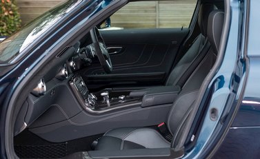 Mercedes-Benz SLS AMG 17