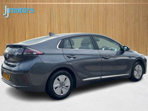Hyundai IONIQ 1.6 h-GDi Premium Hatchback 5dr Petrol Hybrid DCT Euro 6 (s/s) (141 ps) 9
