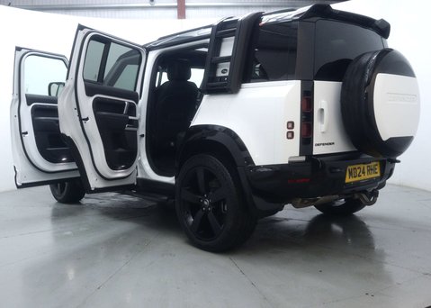 Land Rover Defender 3.0 Defender X-Dynamic HSE D300 MHEV A 4WD 5dr 72