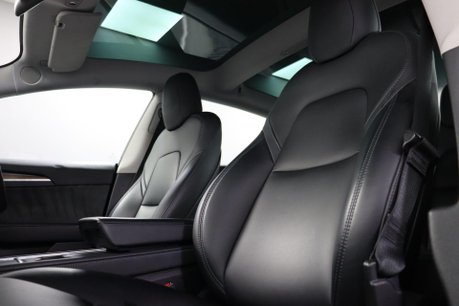 Tesla Model 3 MODEL 3 35