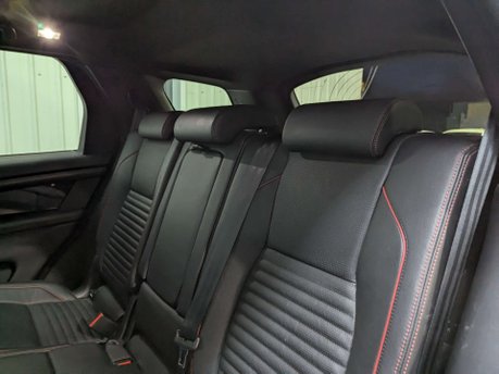 Land Rover Discovery Sport 1.5 Discovery Sport R-Dynamic SE P300e Auto 4WD 5dr 70