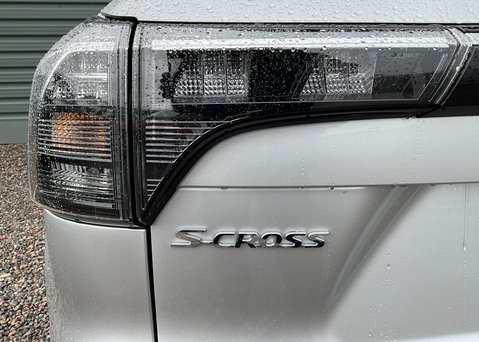 Suzuki SX4 S-Cross Ultra 17