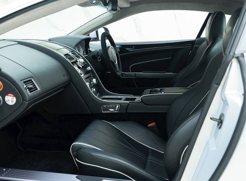 Aston Martin Virage 13