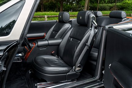 Rolls-Royce Phantom Drophead Coupe 29