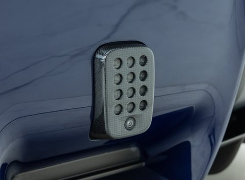 Ferrari F12 Berlinetta 33