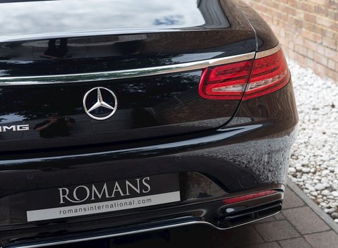 Mercedes-Benz S Class S65 Coupe 24