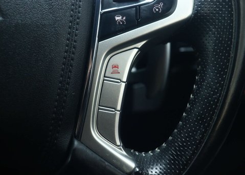 Mitsubishi Outlander 2.4h TwinMotor 13.8kWh Dynamic Safety SUV 5dr Petrol Plug-in Hybrid CVT 4WD 42