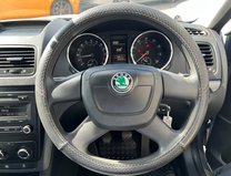 Skoda Yeti 2.0 TDI S SUV 5dr Diesel Manual 4WD Euro 5 (110 ps) 19