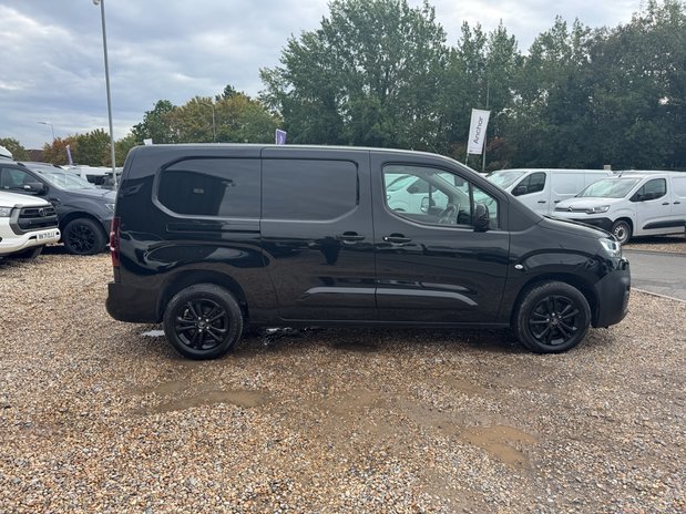 Citroen Berlingo AUTO LWB L2H1 Low Roof Driver Air Con Alloys Senso 5