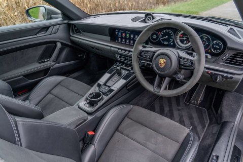 Porsche 911 3.0 911 Carrera GTS PDK 10
