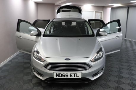 Ford Focus TITANIUM 7
