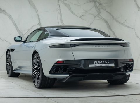 Aston Martin DBS Superleggera 9