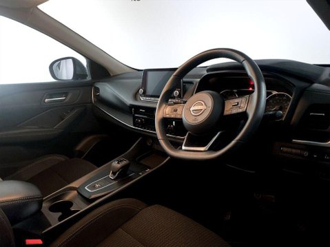 Nissan Qashqai 1.3 DIG-T MHEV Acenta Premium SUV 5dr Petrol Hybrid XTRON Euro 6 (s/s) (158 12