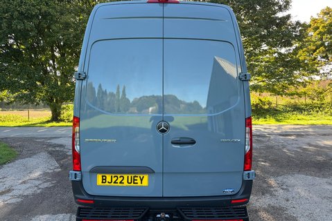 Mercedes-Benz Sprinter 319 Cdi Premium - with In-Built Bed + Diesel Heater 14