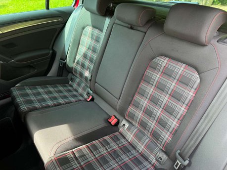 Volkswagen Golf 2.0 Golf GTi TSi Semi-Auto 5dr 44