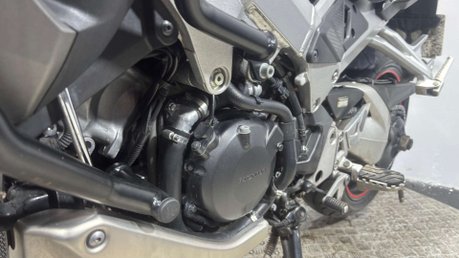 Honda VFR 2016 27K NEW MOT VERY CLEAN ADVENTURE ROAD BIKE 800CC V4 39