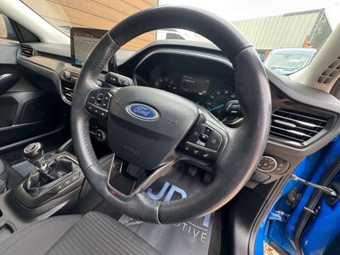 Ford Focus 1.0 Focus Titanium 5dr 24