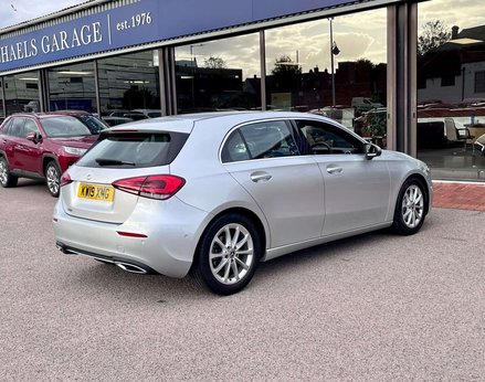 Mercedes-Benz A Class 1.3 A 200 Sport Exeutive Auto 5dr 8