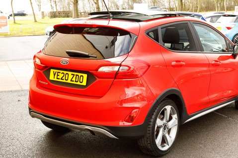 Ford Fiesta ACTIVE X 8