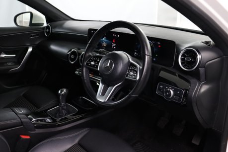 Mercedes-Benz A Class A 180 SPORT EXECUTIVE 24