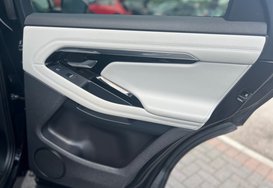 Land Rover Range Rover Evoque 2.0 D180 R-DYNAMIC SE MHEV AUTO 25