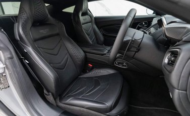 Aston Martin DBS Superleggera 6