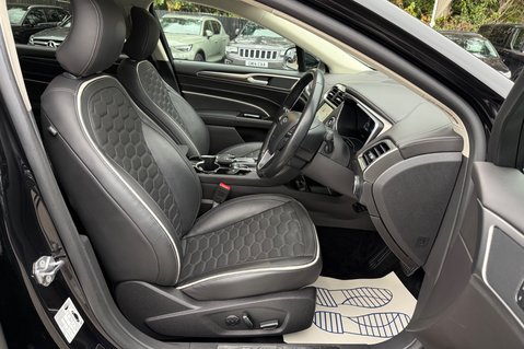 Ford Mondeo VIGNALE HYBRID - RARE CAR -CAMERA-HEATED/COOLED/ELECTRIC SEATS -HUGE SPEC 16