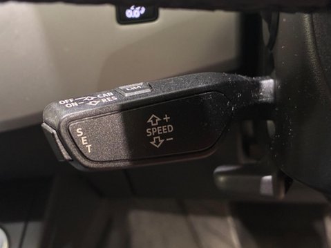 Audi A4 2.0 TDI 30 Technik S Tronic Euro 6 (s/s) 5dr 34
