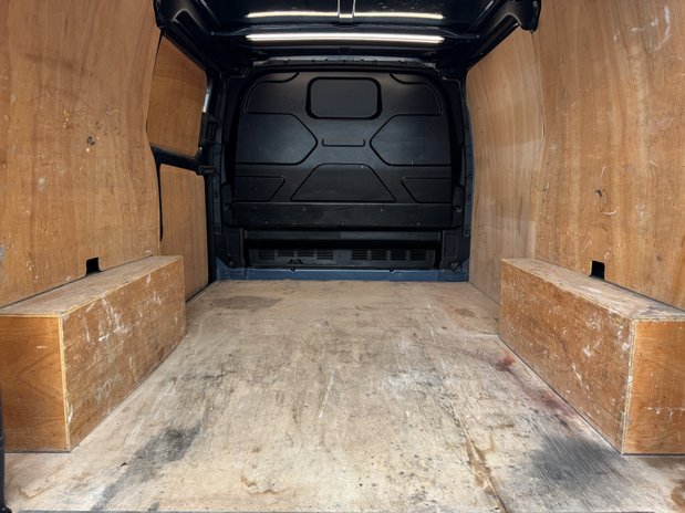 Ford Transit Custom SWB L1H1 Low Roof Sport 310 Air Con Alloys SELECT 15