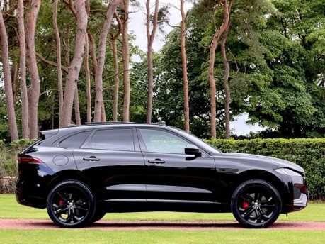 Jaguar F-Pace R-DYNAMIC HSE BLACK 90TH ANNIVERSARY EDITION 23