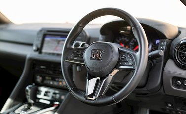 Nissan GT-R Prestige 11