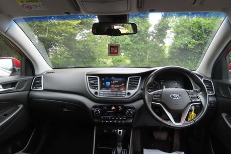 Hyundai TUCSON 1.7 CRDi Blue Drive Sport Edition DCT Euro 6 (s/s) 5dr 9