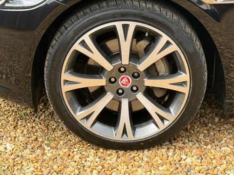 Jaguar XJ 3.0d V6 Portfolio Auto Euro 6 (s/s) 4dr 10