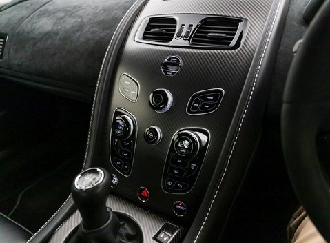 Aston Martin Vantage GT8 16