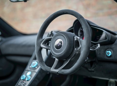 McLaren 675LT Spider MSO Carbon Series 15