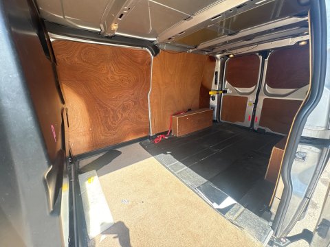 Ford Transit Custom 300 LIMITED P/V L2 H1 3