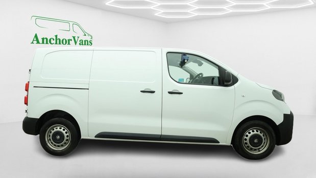 Vauxhall Vivaro SWB L1H1 Low Roof Prime 2900 Air Con Sensors EURO 6 3