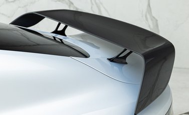 Aston Martin V12 Vantage 29