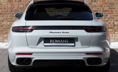 Porsche Panamera Turbo Sport Turismo 5
