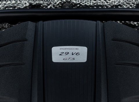 Porsche Macan GTS 35