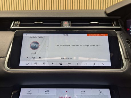 Land Rover Range Rover Velar 3.0 Range Rover Velar R-Dynamic HSE D300 Auto 4WD 5dr 61