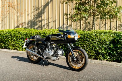 Ducati 900 SS DESMO. EXCELLENT EXAMPLE. NEW GASKETS. UPDATED CARBS. SINGLE & DUAL SEAT