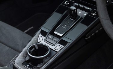 Porsche 911 Targa 4 GTS (992) 15